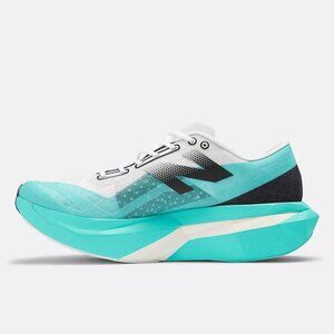 New Balance FuelCell SuperComp v4 (NWT)
